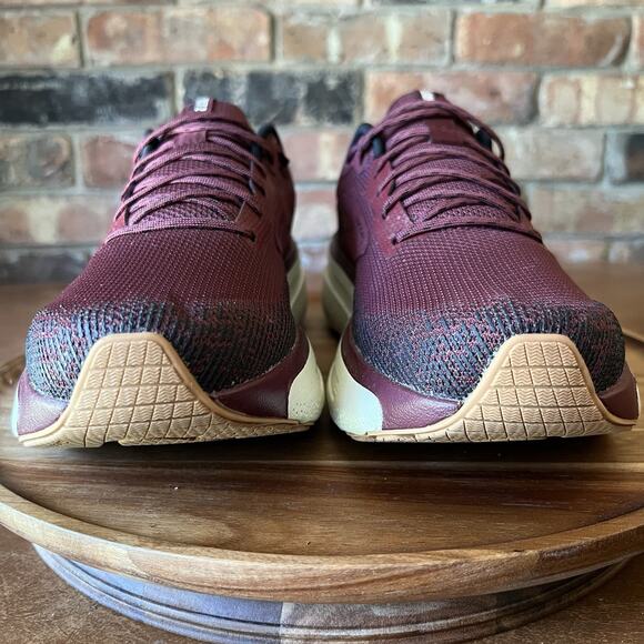 Brooks Ghost Max 2 Men's 10 Maroon White Road Running Max Cushion Shoes Sneakers - Picture 8 of 16